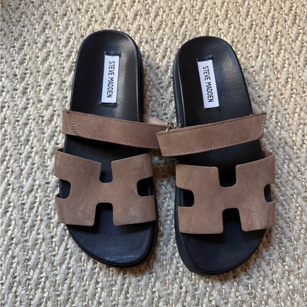 NWOT Steve Madden Maven Tan Nubuck Sandals